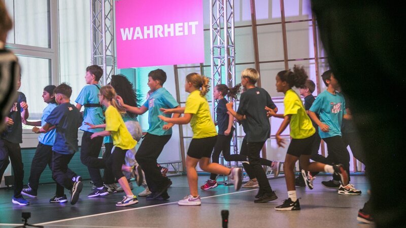 SRF Kids – Next Level Staffel 3 Folge 4 /​ Challenge «Lügendetektor» 2024 – Bild: SRF