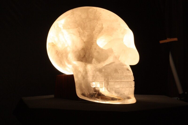 Some believe the Einstein Skull is from the lost continent of Atlantis. What happened to this continent and its esteemed technology? Is it possible that the Einstein skull is an ancient relic from a highly developed culture, possibly not one of this planet? – Bild: A&E Television Networks