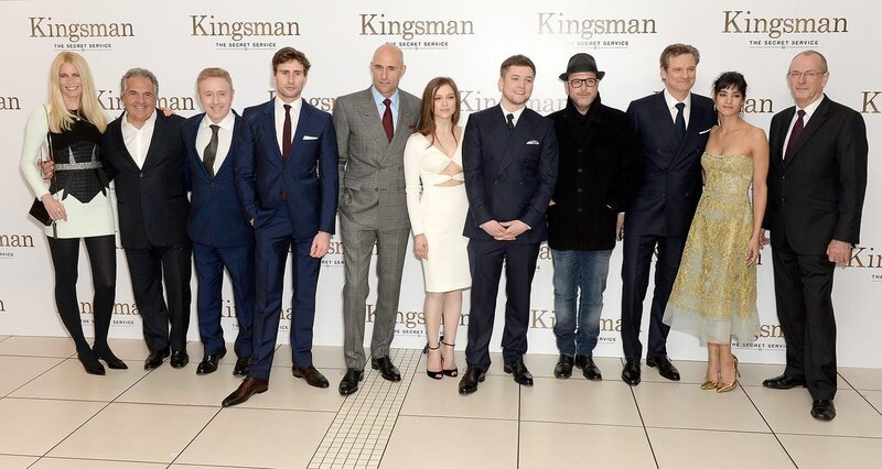 Claudia Schiffer, Colin Firth, Mark Strong, Matthew Vaughn, Sofia Boutella – Bild: Twentieth Century Fox / MKNS Claudia Schiffer, Colin Firth, Mark Strong, Matthew Vaughn, Sofia Boutella – Bild: Twentieth Century Fox / MKNS