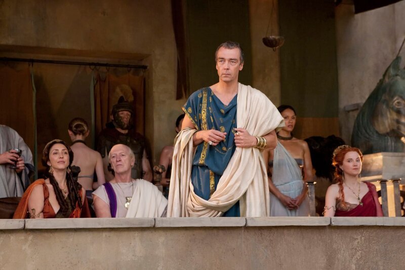 Batiatus (John Hannah) muss eine schwierige Entscheidung fällen … – Bild: Starz Entertainment, LLC