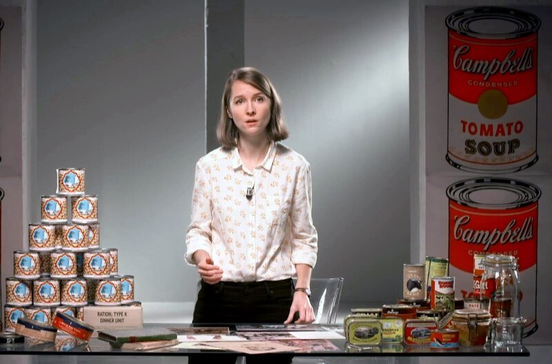 Zu Gast bei Patrick Boucheron ist heute die Militär- und Kolonialhistorikerin Stéphanie Soubrier. – Bild: Les Films d’Ici