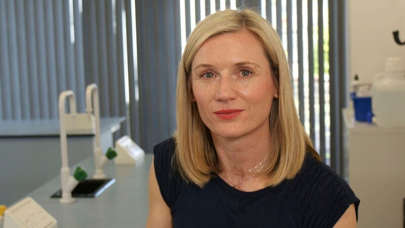 Forensiker auf Spurensuche. – Bild: Crime + Investigation /​ Liza Chambers