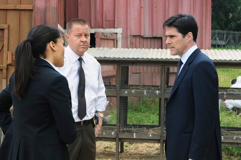 Back“ – The BAU continues its search for a serial killer who has forced the team into Canada to catch him and has placed a team member’s life in danger, on „Criminal Minds“ airing on CBS on WEDNESDAY, MAY 20 (10:00⁠–⁠11:00 p.m., ET). (ABC STUDIOS/​MICHAEL YARISH) ROWENA KING, JOHN LACY, THOMAS GIBSON – Bild: 13th Street