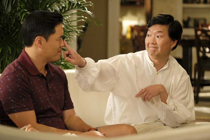 Louis Huang (Randall Park, l.); Gene (Ken Jeong, r.) – Bild: American Broadcasting Companies