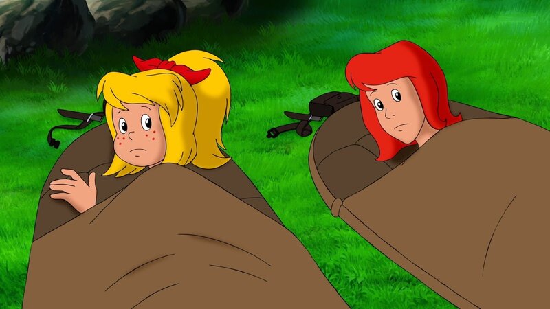 Was sind das für Geräusche am Schlafplatz von Bibi (l.) und Tina (r.)? – Bild: ZDF