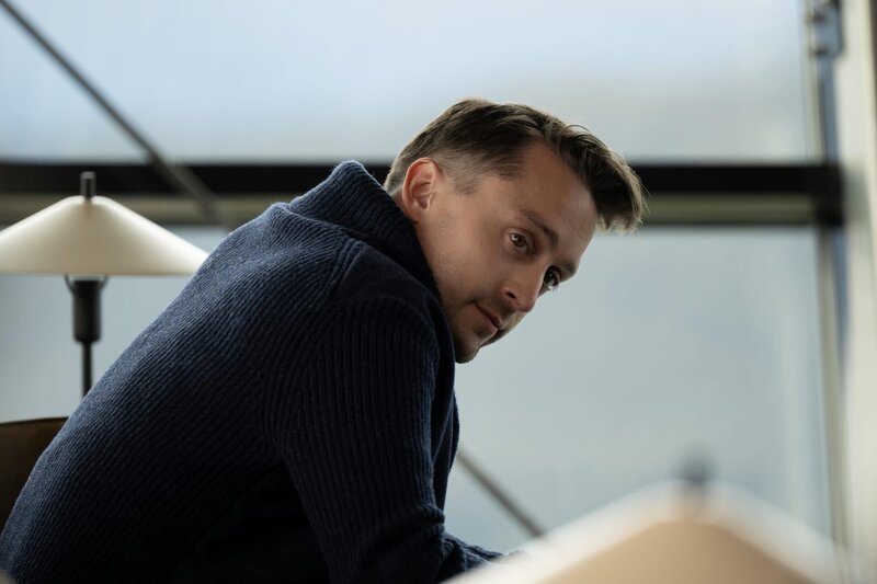 Roman Roy (Kieran Culkin) – Bild: Warner /​ 2022 Home Box Office, Inc. All rights reserved. HBO® and all related programs are the property of Home Box Office, Inc.
