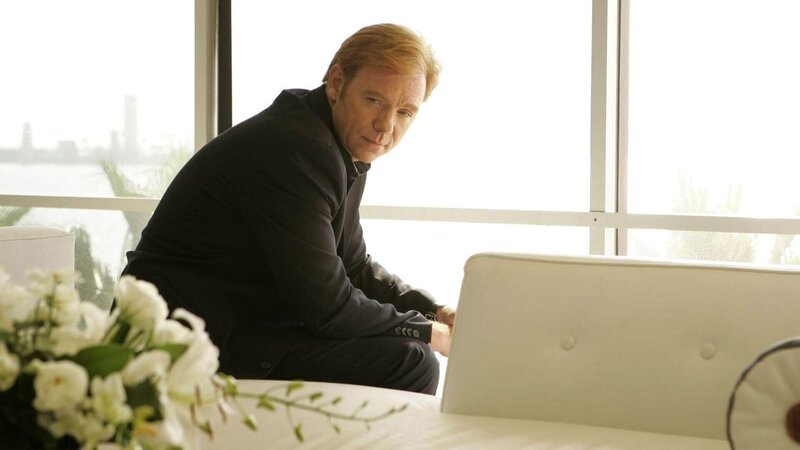 Horatio Caine (David Caruso) muss beweisen, dass Natalias Ex-Mann Nick das Opfer einer Vertuschungstat wurde und Natalia unschuldig ist. – Bild: SUPER RTL