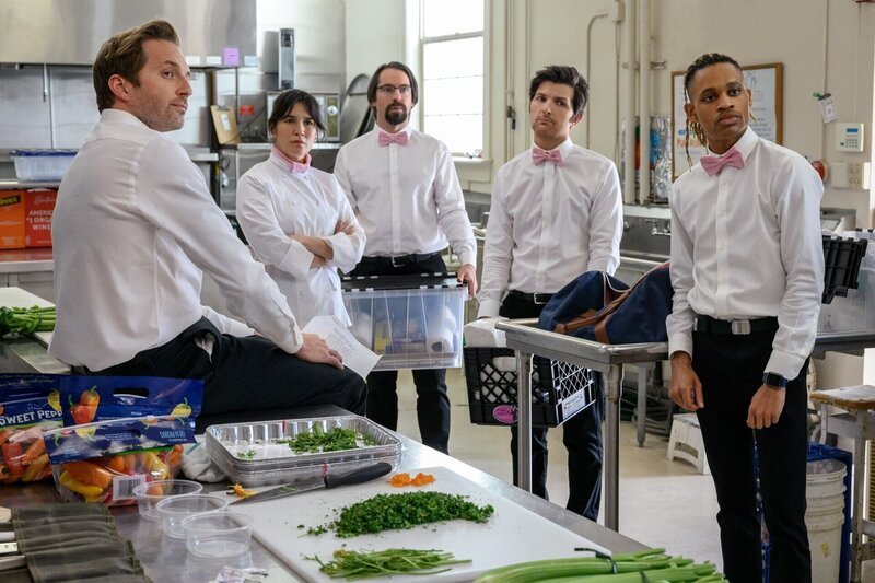 (v.l.n.r.) Kyle Bradway (Ryan Hansen); Lucy Dang (Zoë Chao); Roman DeBeers (Martin Starr); Henry Pollard (Adam Scott); Sackson (Tyrel Jackson Williams). – Bild: Starz Entertainment, LLC /​ Colleen Hayes