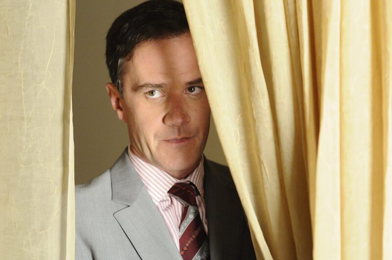 Peter Burke (Tim DeKay) – Bild: Myles Aronowitz /​ Myles Aronowitz/​USA Network /​ Episodic /​ © USA Network