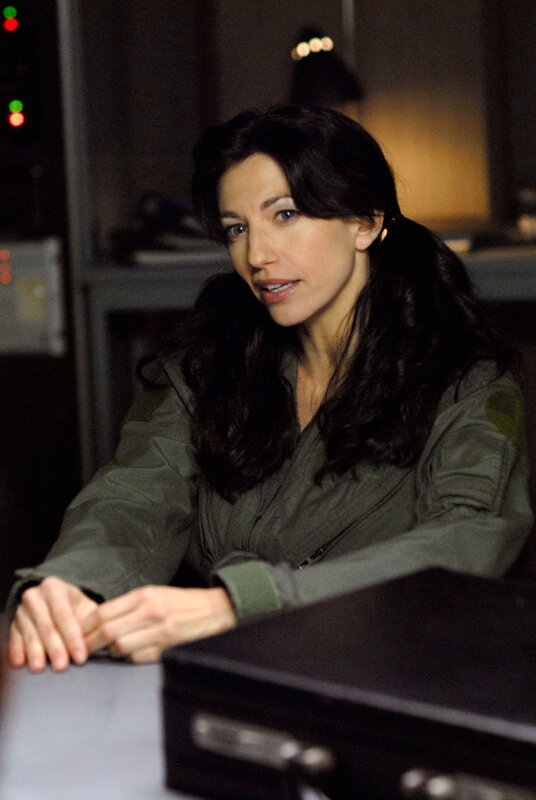 Vala (Claudia Black) glaubt, dass sie mit etwas Übung den Psychologischen Test ganz einfach überstehen kann … – Bild: SCI FI Channel