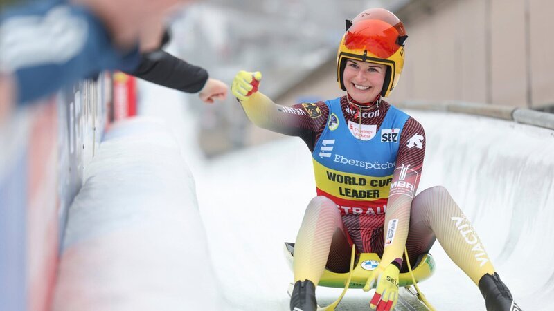 Terra X History erzählt die Erfolgsgeschichte von DDR-Erfindungen und Produkten, die die Wende überlebt haben – wie die Sportgeräteforschung, von der bis heute vor allem Wintersportler profitieren. – Bild: ZDF und Gentsch, Friso