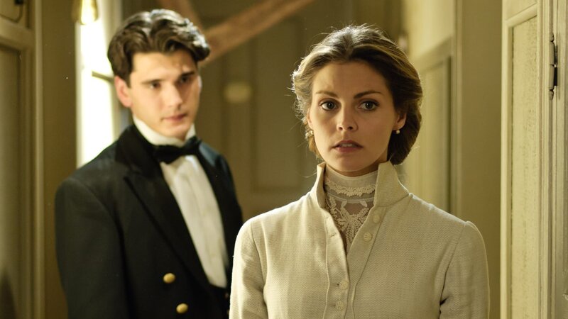 Alicia Alarcón (Amaia Salamanca) – Bild: AXN White