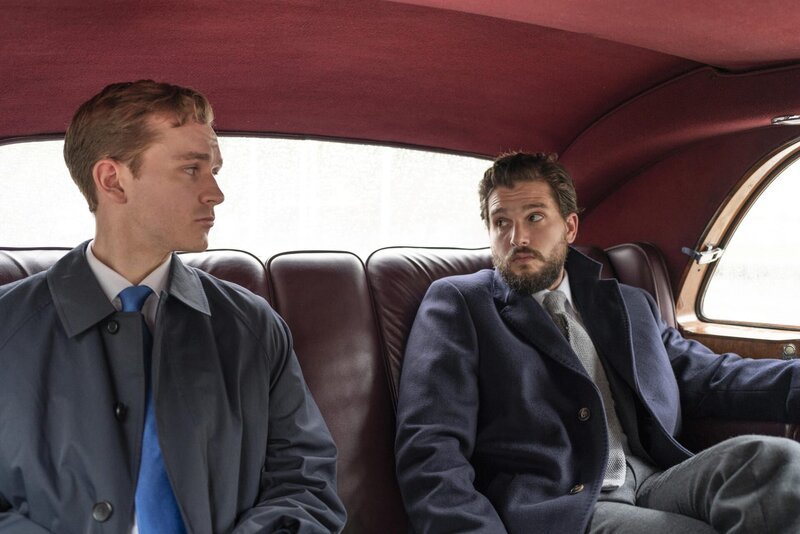 l-r: Harry Lawtey als Robert Spearing, Kit Harington als Henry Muck – Bild: Warner