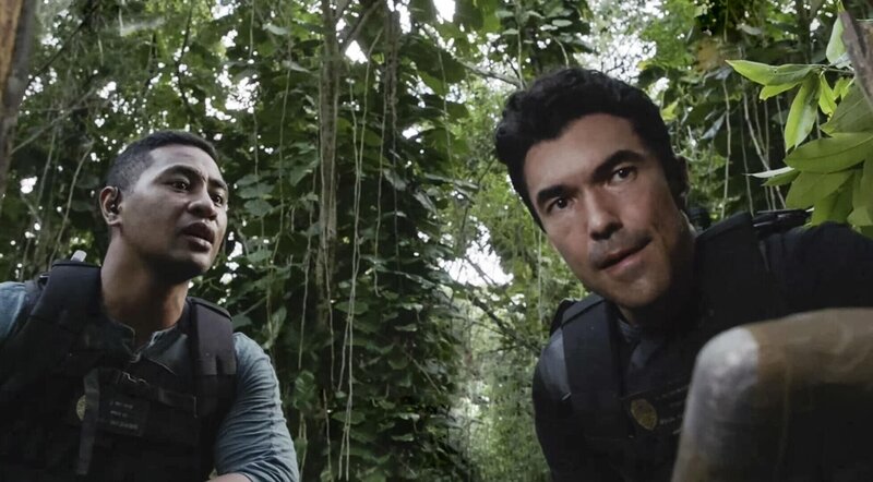 Junior Reigns (Beulah Koale, l.); Adam Noshimuri (Ian Anthony Dale, r.) – Bild: CBS Broadcasting, Inc.