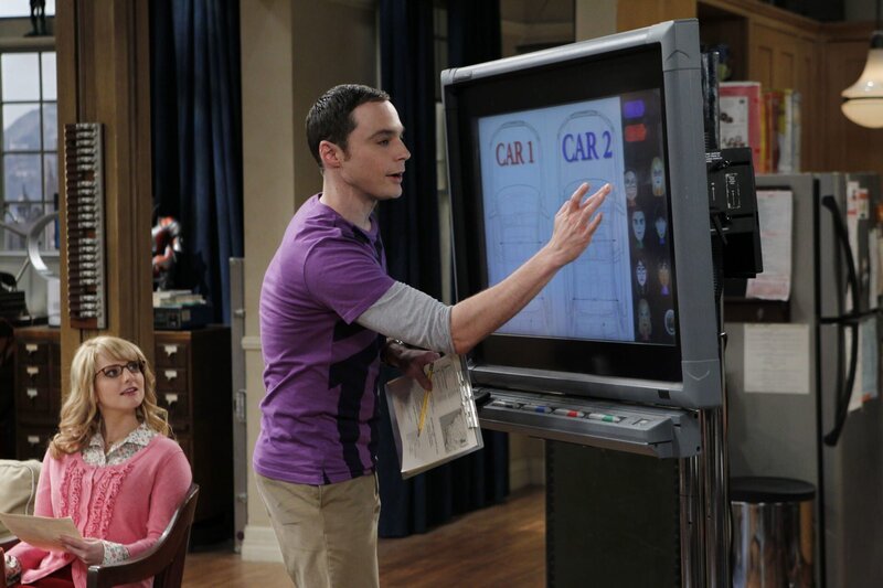 Die Vorbereitungen für eine wissenschaftliche Tagung laufen auf Hochtouren: Bernadette (Melissa Rauch, l.) und Sheldon (Jim Parsons, r.) … – Bild: Warner Bros. Television Lizenzbild frei