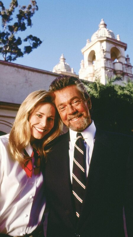 3. Staffel: Cheyenne Phillips (Kathleen Kinmont) und Marshal Dixon (Stephen J. Cannell) – Bild: RTL