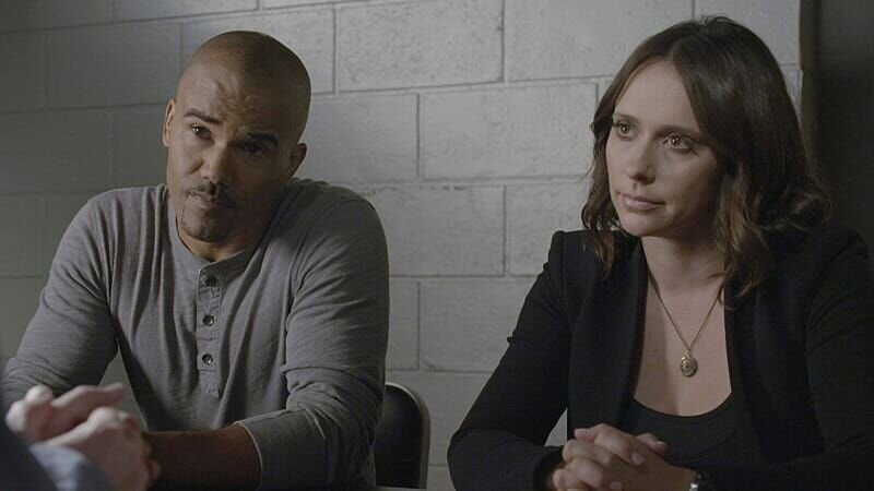 Jennifer Love Hewitt as Kate Callahan and Shemar Moore as Derek Morgan – Bild: PLURIMEDIA (themoviedb)