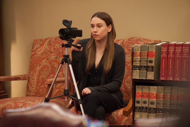Sarah Sutherland als Catherine Meyer – Bild: Home Box Office, Inc.
