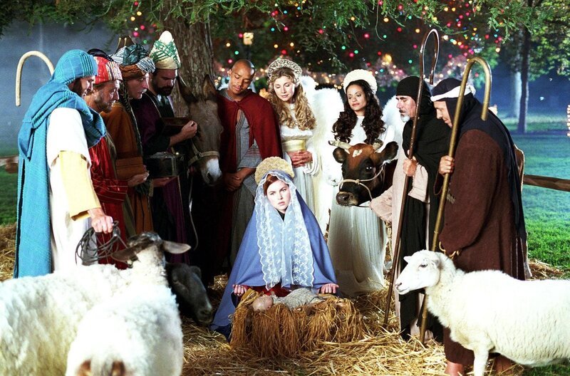 „Scrubs – Die Anfänger“, „Mein Weihnachtswunder.“ Weihnachten steht vor der Tür. Im Sacred-Heart-Hospital ist davon nicht viel zu merken. Außer Turk ist niemand in Feierstimmung. Eine Bekannte von Dr. Cox und seiner Ex-Frau entbindet. J.D. handelt sich Ärger ein, weil er das Ereignis nicht – wie von Dr. Cox gewünscht – auf Video aufnimmt. Nur um nicht als verweichlicht zu gelten, verweist Elliot eine schwangere Frau in Not kaltschnäuzig an eine Kollegin. Nach einem anstrengenden Bereitschaftsdienst am Weihnachtsabend fällt auch von Turk der Glauben ab.Im Bild (v.li.): Donald Faison, Granger Green, Sarah Chalke, Judy Reyes. – Bild: ORF/​-. Andere Verwendung