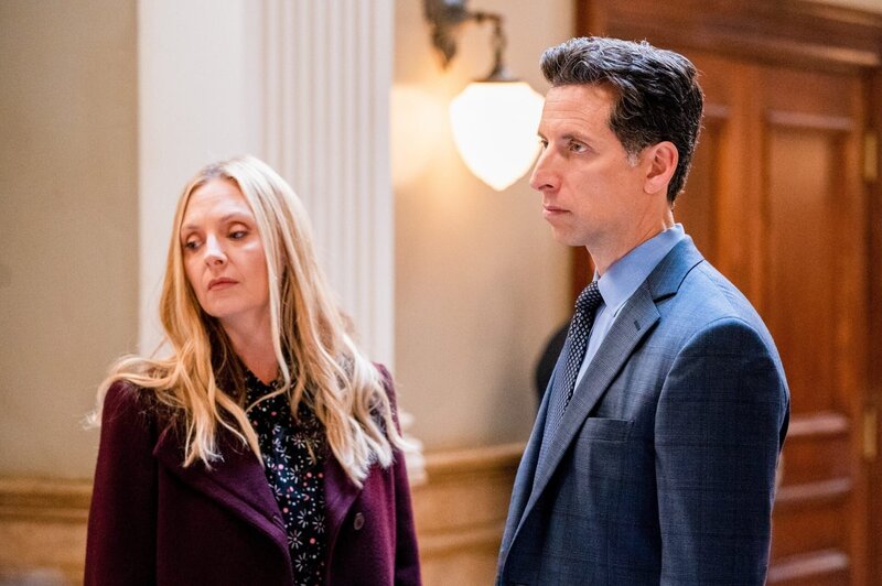 Hope Davis (Jill Carlan), Ben Shenkman (Roger Gunn). – Bild: ORF/​Disney/​ABC/​Mitch Haaseth