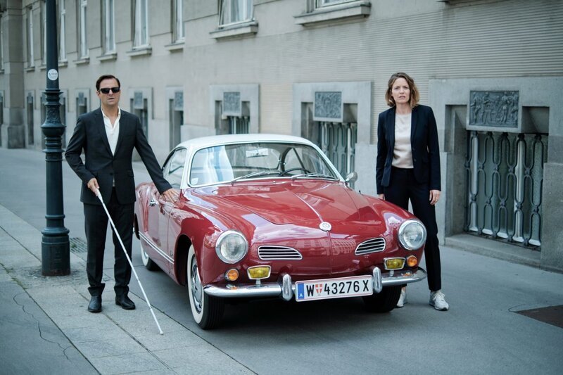Alexander Haller (Philipp Hochmair), Sophie Haller (Patricia Aulitzky). – Bild: ORF/​Mona Film/​Philipp Brozsek