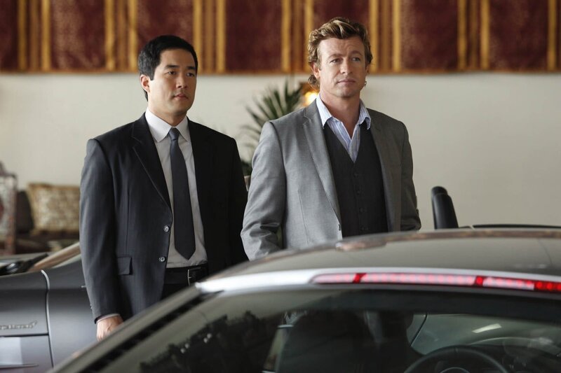 Tim Kang, Simon Baker – Bild: PLURIMEDIA (Warner Bros)