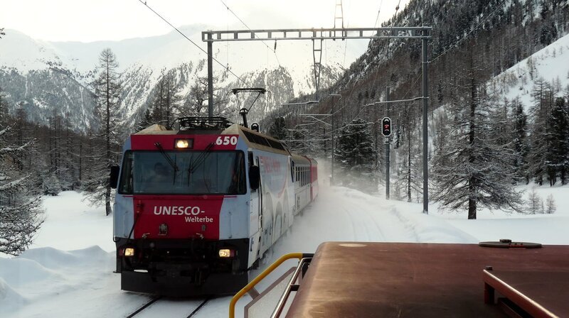 Die Rhätische Bahn in der Landschaft Albula/​Bernina ist seit 2008 Weltkulturerbe. – Bild: BR/​SWR/​Burkhard Kreisel