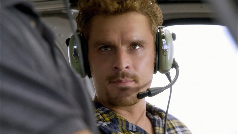 Der Häftling Dawkins (Balthazar Getty) flieht aus dem Gefängnis und ermordet dabei drei Menschen. – Bild: CBS Studios Inc.