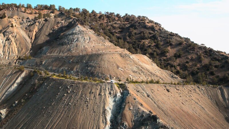 ein ehemaliges Asbestbergwerk – Bild: 2019_CuriosityStream-Inc