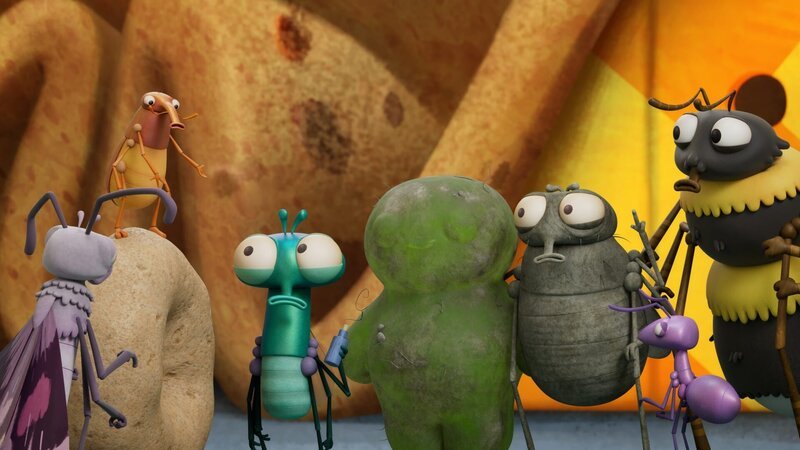 Floyd (3.v.l.) hat Kompostsaft in blaue Flaschen abgefüllt und will den Saft als Wundermittel mit dem Namen „Blaue Fliege“ verkaufen. – Bild: Aardman Animations Ltd 2022