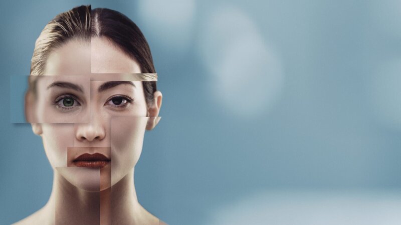 (3. Staffel) – Verpfuscht – Ein Fall für die Beauty Docs – Artwork – Bild: 2016/​2017 E! Entertainment Television, LLC ALL RIGHTS RESERVED Lizenzbild frei