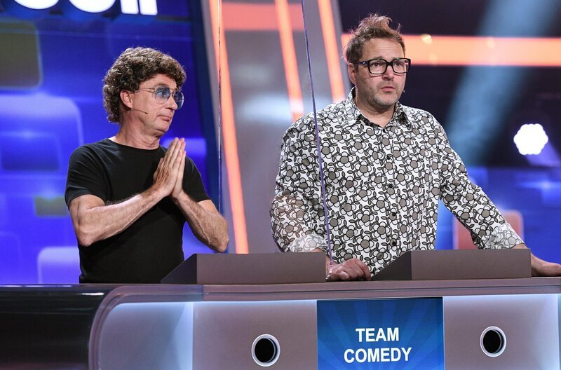 Die Kandidaten des Teams „Comedy“: Die Comedians Atze Schröder (l.) und Paul Panzer (r.). – Bild: ARD/​Uwe Ernst
