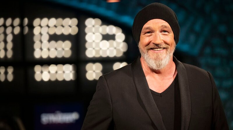 Gastgeber Torsten Sträter. – Bild: WDR/​Melanie Grande