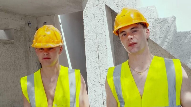 Edward Smith (l.) und Harry Smith (r.) +++ – Bild: RTL /​ Friel Kean Films
