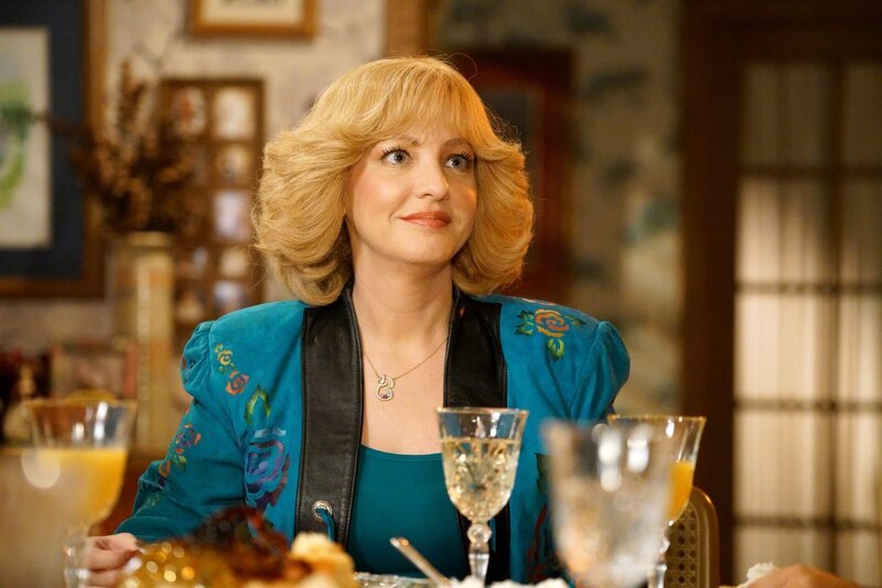 Die Goldbergs Staffel 3 Folge 8 Gerührt von der Thanksgiving-Rede: Wendi McLendon-Covey als Beverly Goldberg – Bild: 2015, 2016 Sony Pictures Television Inc.