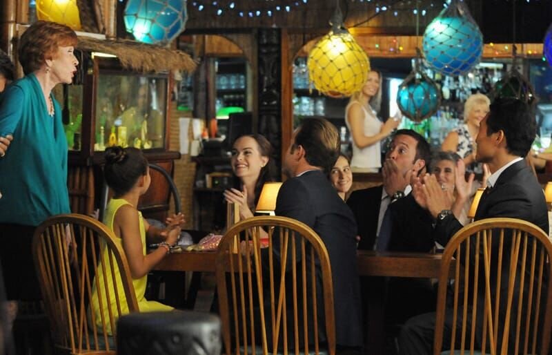 On left: Carol Burnett (Deb McGarrett). – Bild: CBS Broadcasting, Inc.