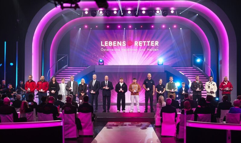Österreichs Heldinnen und Helden. – Bild: ORF/​Roman Zach-Kiesling