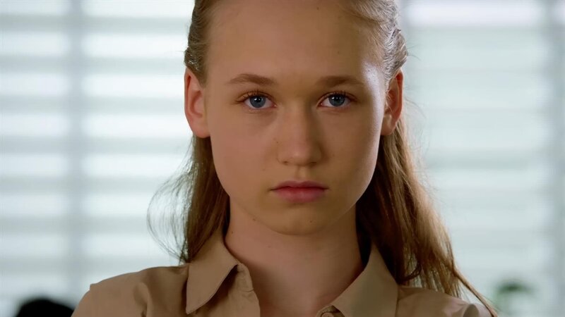 Fabienne (Paula Uhde) ist eine Gewinnerin, in jeder Situation. – Bild: mdr/​Saxonia Media