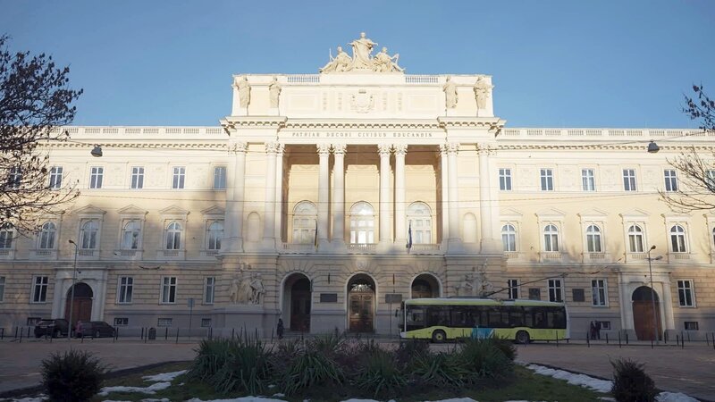 Universität Lemberg heute. – Bild: ORF/​Neulandfilm
