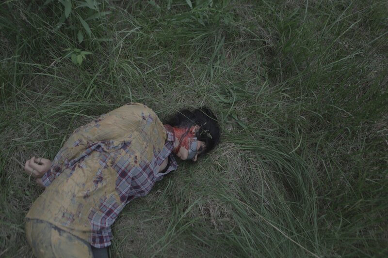 Hinter einer überfüllten Kneipe werden zwei erschossene junge Mütter aufgefunden. Während Lt. Joe Kenda noch ermittelt, wer von beiden das eigentliche Opfer und wer ein Kollateralschaden für den Täter ist, taucht eine weitere Frauenleiche auf … – Bild: Jupiter Entertainment