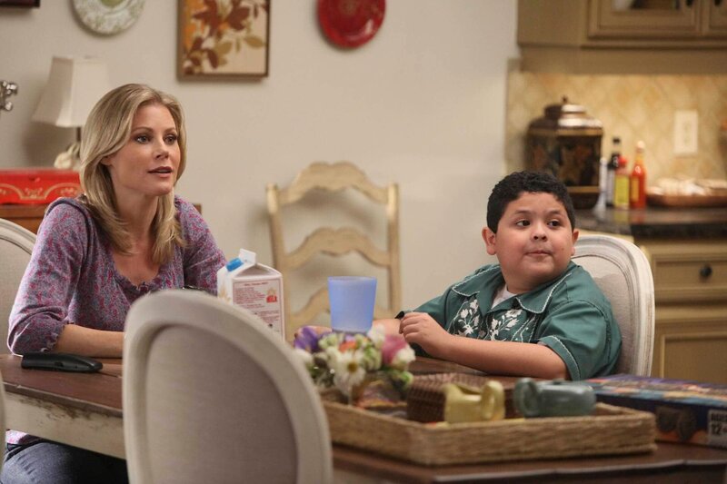 Julie Bowen (Claire Dunphy), Rico Rodriguez (Manny Delgado). – Bild: Disney + Highlights CH