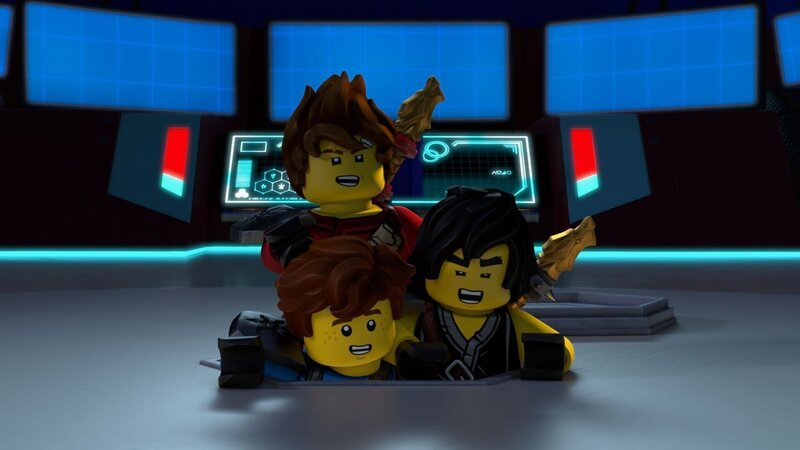 Die Schlangen drohen das Tor zu durchstoßen und die Ninja müssen sich schnellstmöglich ein Versteck suchen. – Bild: LEGO