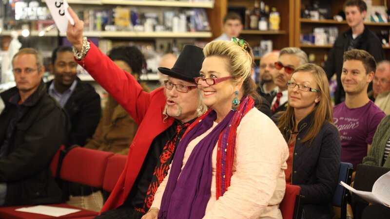 Episode: Cash Is King Picture Shows: Laurence and Sally bidding on baggage in London, UK – Bild: Discovery Communications