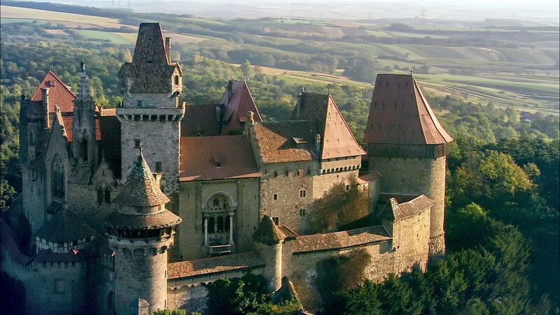 Burg Kreuzenstein. – Bild: ORF III