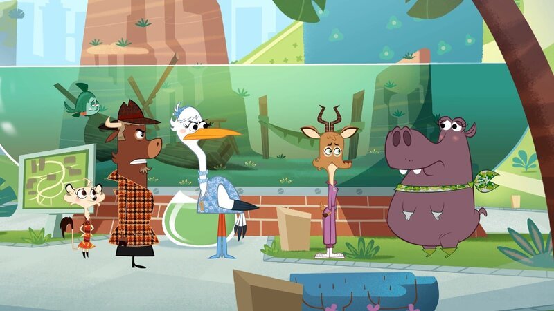 Sherlockk Yack und Hermione haben die drei Verdächtigen vor dem Piranha-Becken versammelt: Fräulein Storch, die Gazelle und Frau Hipplinger. – Bild: ZDF/​Mondo TV