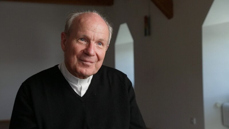 Kardinal Christoph Schönborn in Seitenstetten. – Bild: ORF/​Robert Neumüller