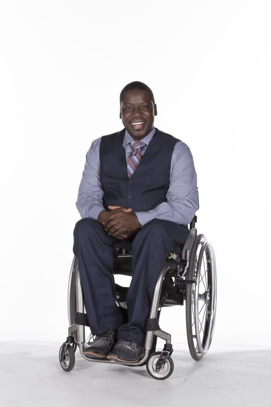 Computer Spezialist Patton Plame (Daryl Mitchell) … – Bild: 2015 CBS Broadcasting, Inc. All Rights Reserved Lizenzbild frei