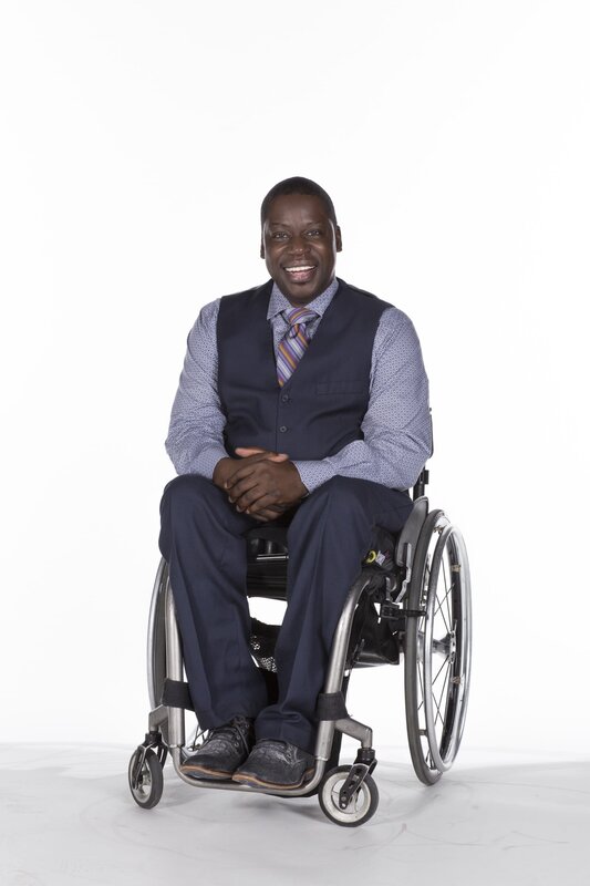 Computer Spezialist Patton Plame (Daryl Mitchell) … – Bild: 2015 CBS Broadcasting, Inc. All Rights Reserved Lizenzbild frei