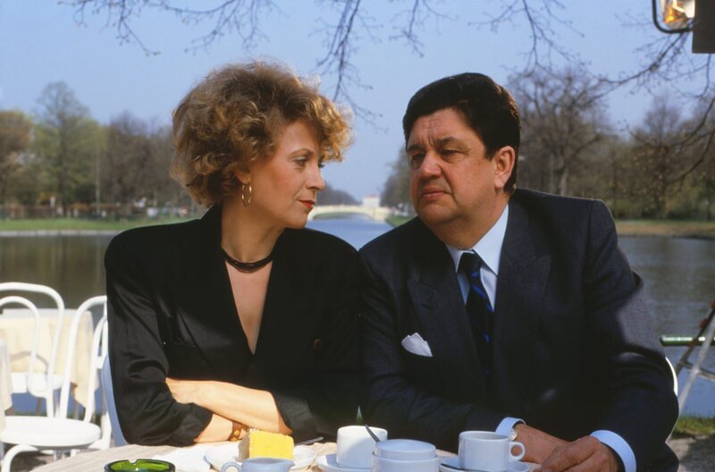 Moosgruber (Max Grießer) und Cordula (Ilse Neubauer). – Bild: BR/​Neue Münchner Fernsehproduktion