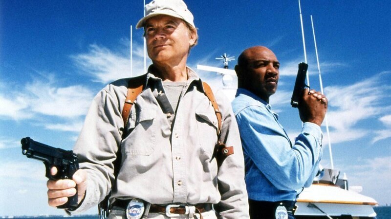 Bill Skims (Terence Hill), Mike (Marvin Hagler, r.) – Bild: RTL / © KSM Film Bill Skims (Terence Hill), Mike (Marvin Hagler, r.) – Bild: RTL / © KSM Film